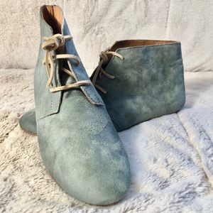 NWOT Sseko Mist Grey Suede Nomad Bootie
